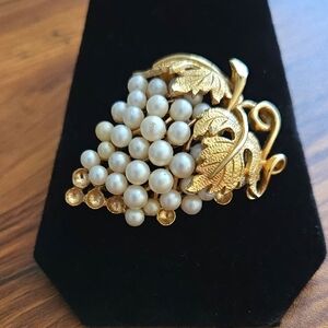 Vtg Napier Gold & Pearl Grape Brooch